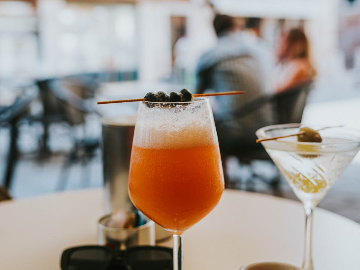 Dessert de saison avec fruits et glace