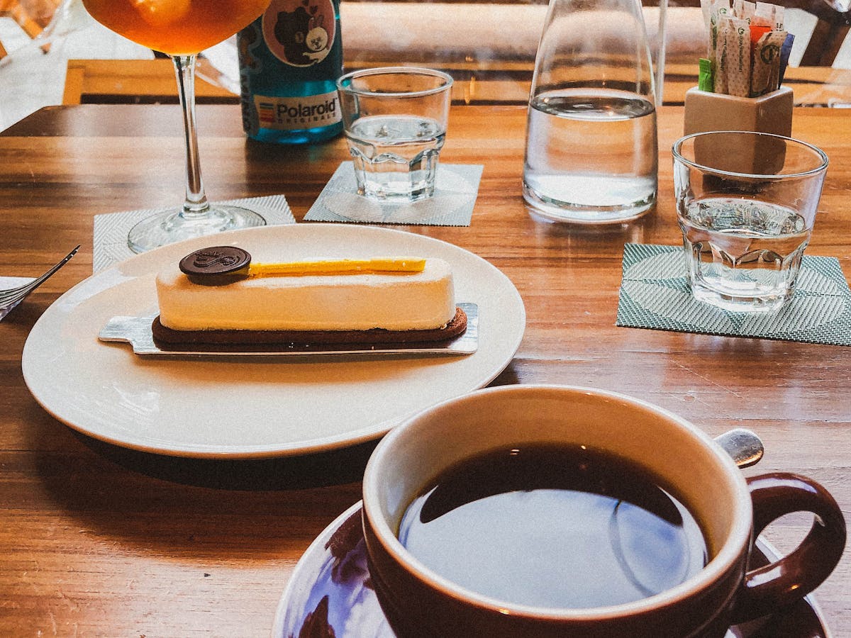 Boisson cocktail en salle de restaurant